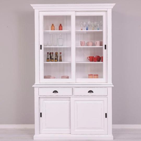 biela vitrinka kuchynska skrina so sklom masivne drevo jedinecny mediteransky klasicky country vintage vidiecka chalupa kuchyna nabytok velka skrina.jpg